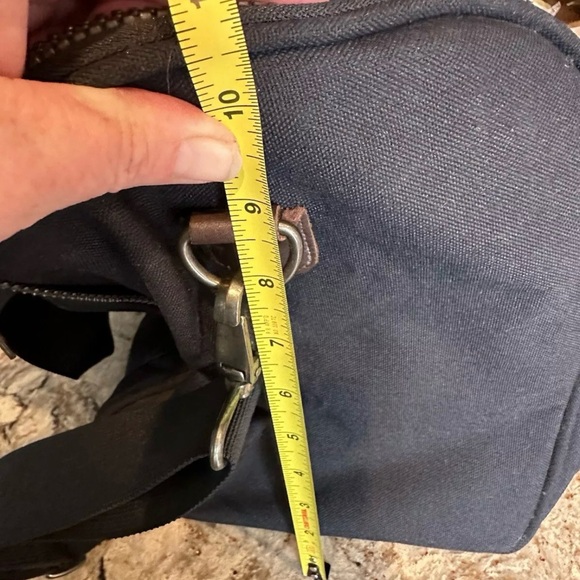 Vintage Eddie Bauer Canvas Leather Duffle Weekender Bag Duffel Gym Pack Carry On - Picture 11 of 12